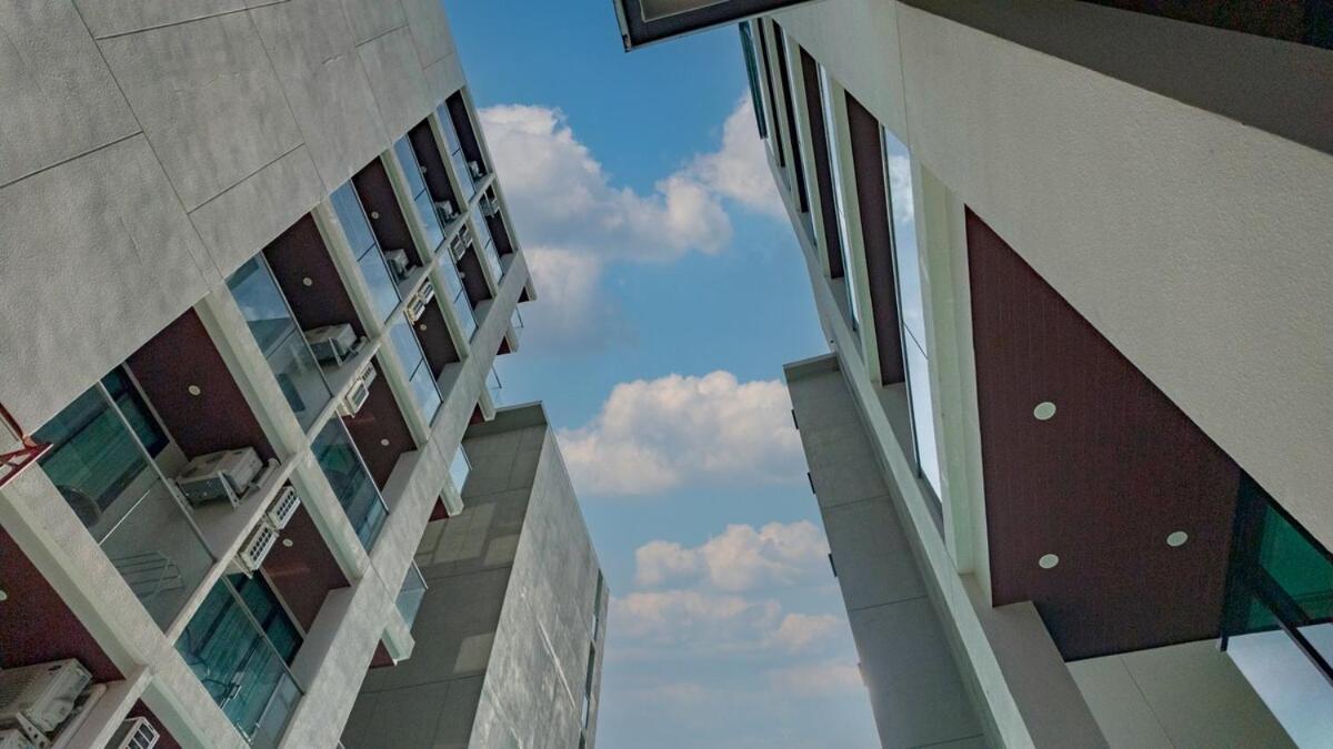 Deluxe Pool View 1br Apartment Patong